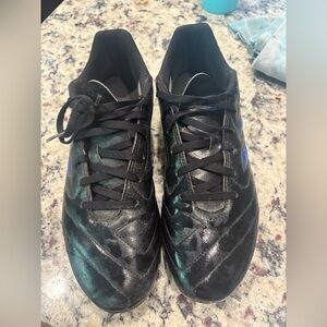 Mens Adidas soccer cleats  size 10